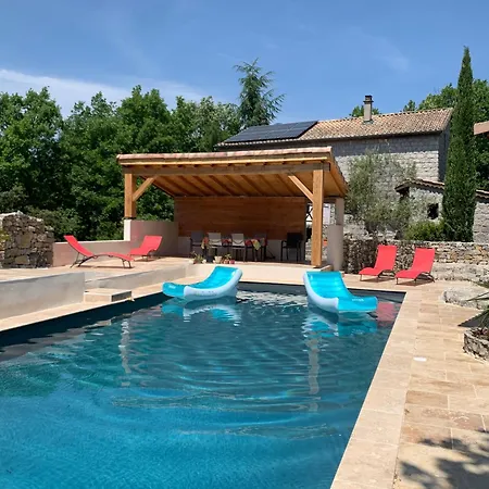 Holiday home Gite Avec Piscine Privee Au Coeur D'une Foret De Chenes Proche De Vallon Pont D'arc *