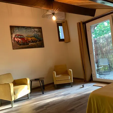 Gite Avec Piscine Privee Au Coeur D'une Foret De Chenes Proche De Vallon Pont D'arc Holiday home *