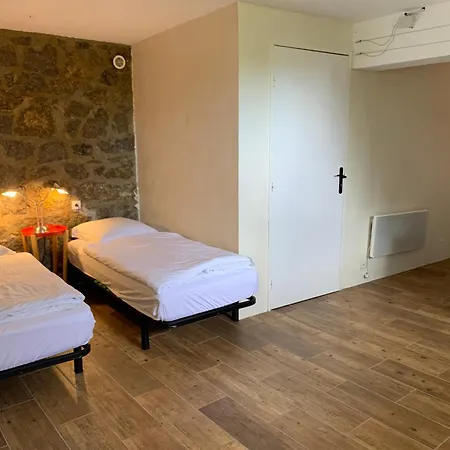 Holiday home Gite Avec Piscine Privee Au Coeur D'une Foret De Chenes Proche De Vallon Pont D'arc