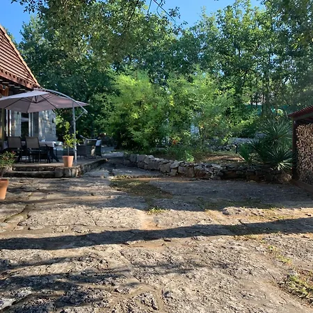 Gite Avec Piscine Privee Au Coeur D'une Foret De Chenes Proche De Vallon Pont D'arc *