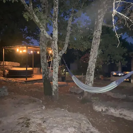 Ferienhaus Gite Avec Piscine Privee Au Coeur D'une Foret De Chenes Proche De Vallon Pont D'arc