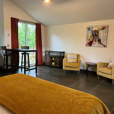 Avec Piscine Privee Au Coeur D'une Foret De Chenes Proche De Vallon Pont D'arc Ferienhaus